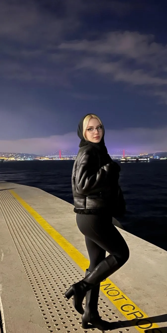 Hande - Çirpici, Zeytinburnu Escort