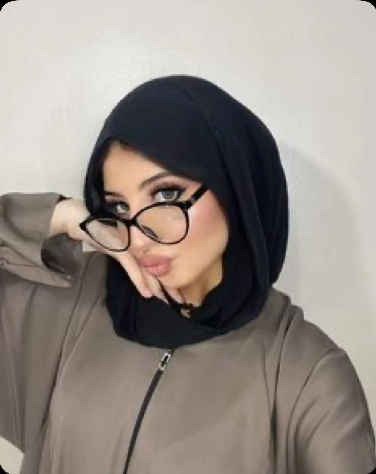 Acelya - Zeytinburnu Escort