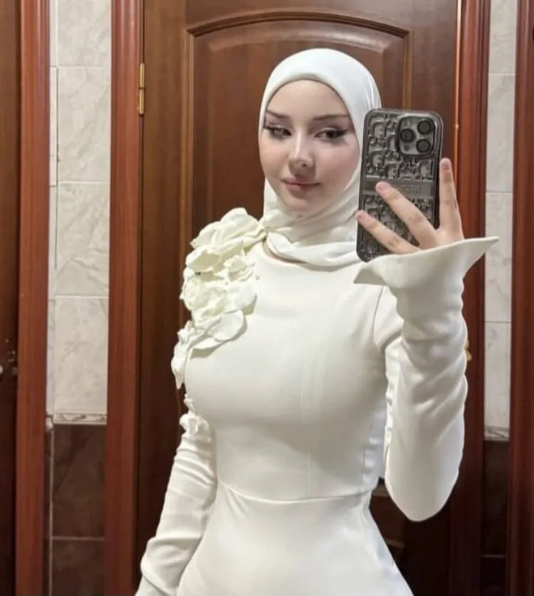 Defne - Zeytinburnu Escort