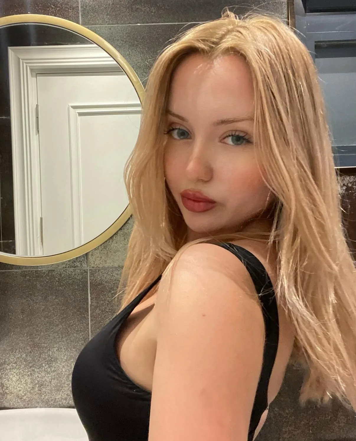Eda - Zeytinburnu Escort