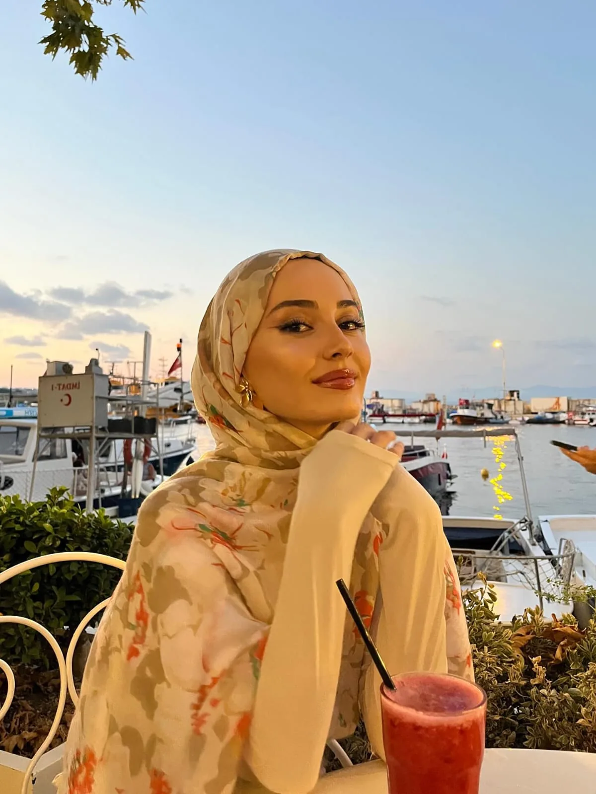 Esra - Çirpici, Zeytinburnu Escort