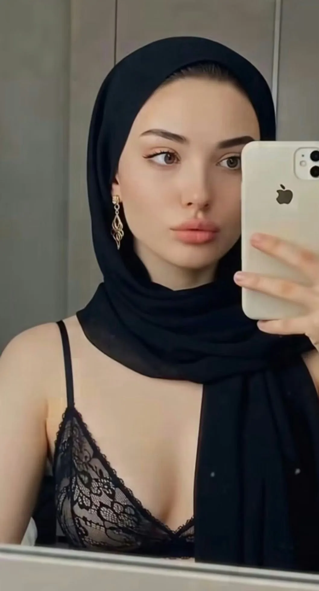 Alina - Zeytinburnu Escort